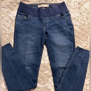 EUC - Asos Maternity Jeans - Size UK 10/US 6 (Fit like 2-4)